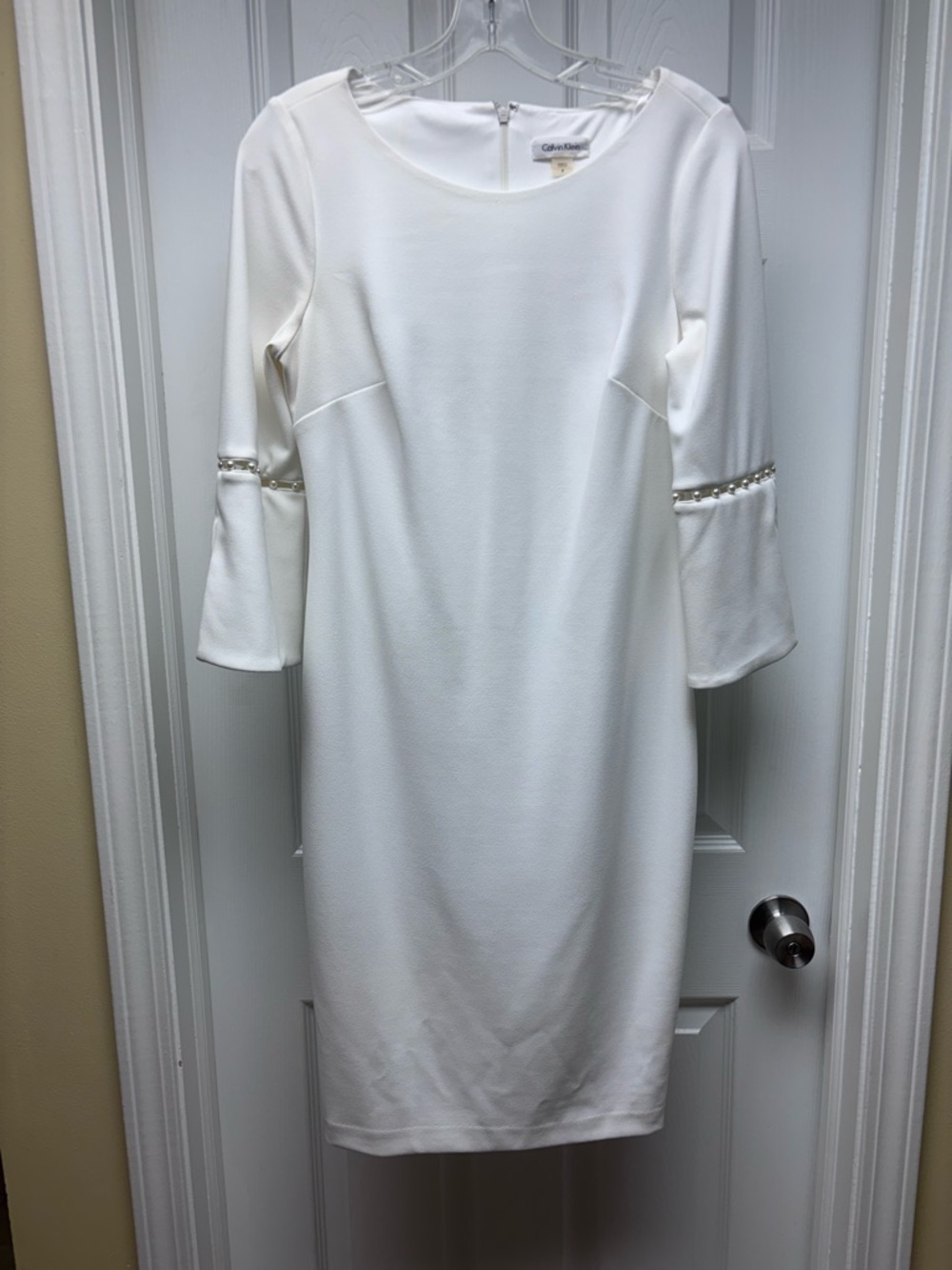 Calvin Klein White Pearl Sleeve Sheath Dress Size 8 Elegant Midi Career Party